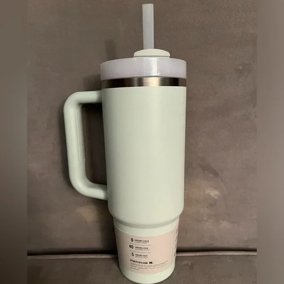 Stanley Quencher H2.0 30oz Tumbler NWT’s & Disney+More Straw Toppers Included - Picture 6 of 10